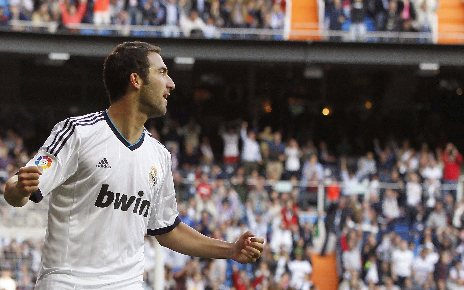 黄喜灿一锤定音,葡萄牙关键战力克巴拉圭成功突围